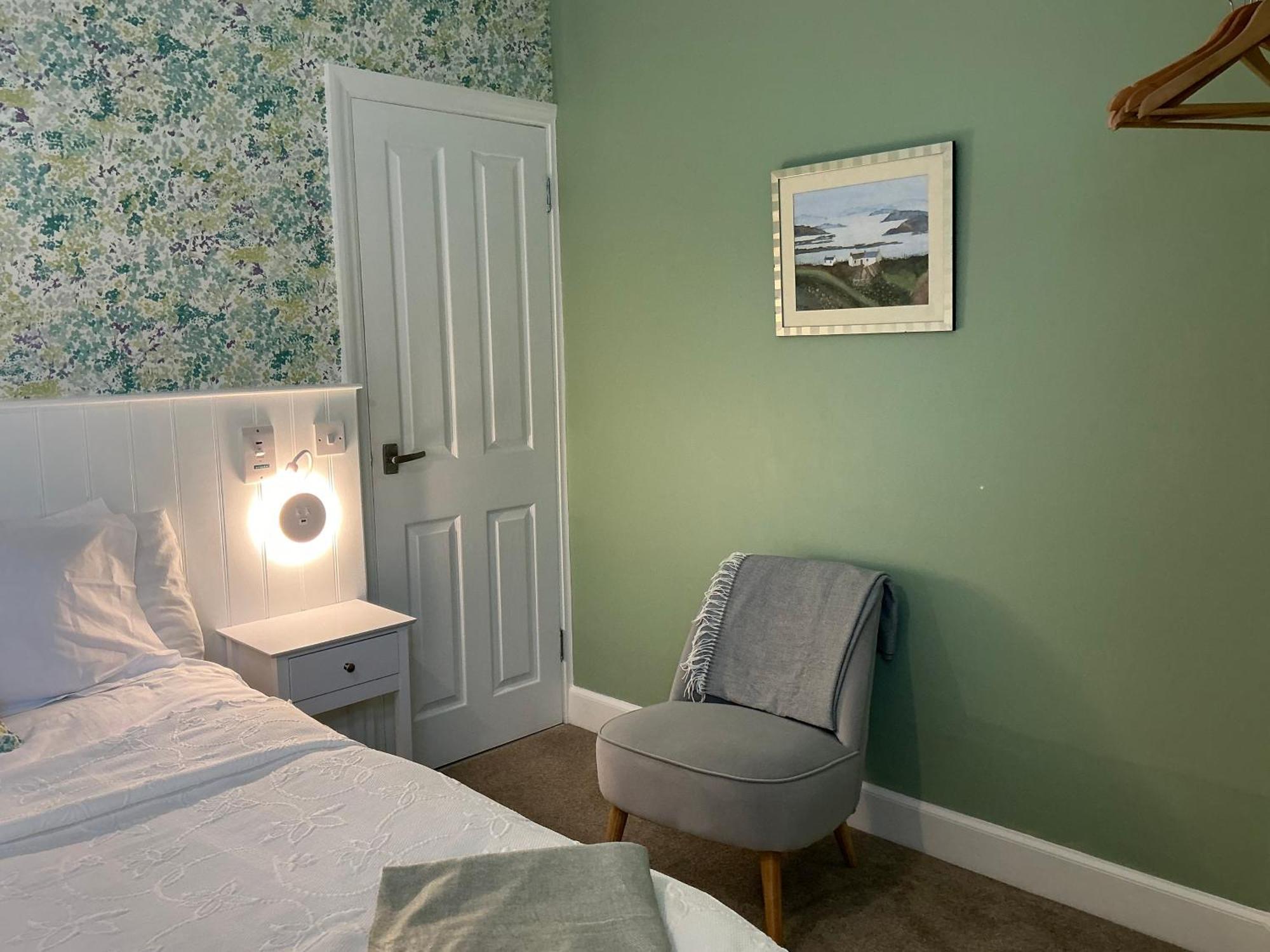 Hillcrest Bed & Breakfast Bed & Breakfast 2*